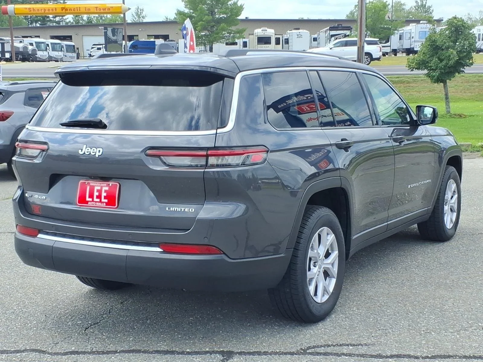 Used 2022 Gray Metallic Jeep Limited image 5