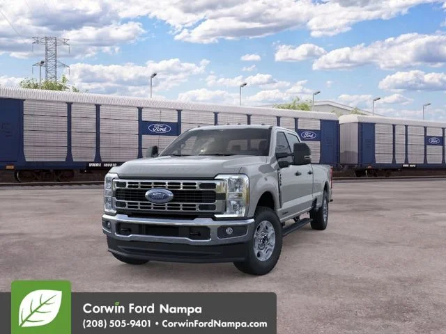 New 2026 Avalanche Ford XLT image 3