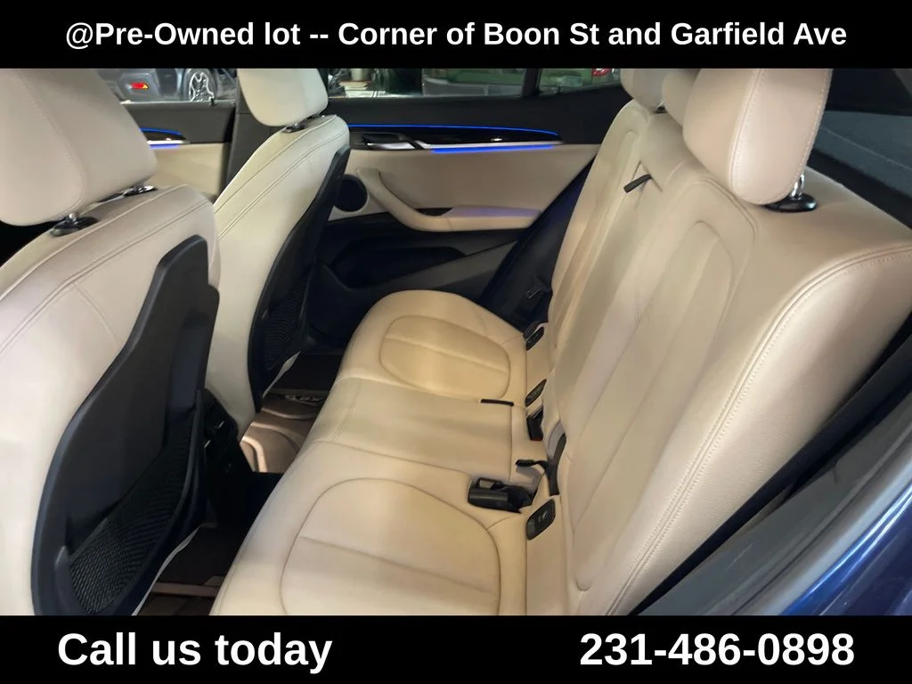 Used 2018 Blue BMW xDrive28i image 26