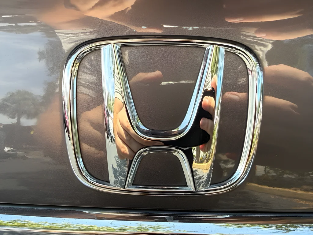 Used 2015 Modern Steel Metallic Honda Hybrid image 36