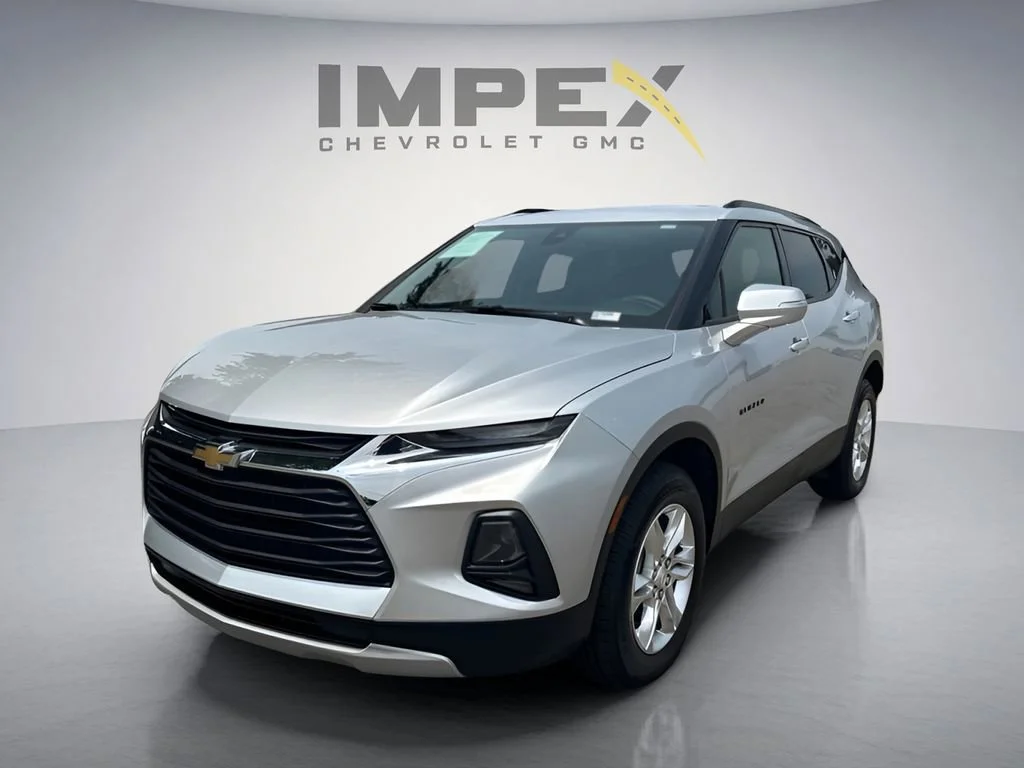Used 2022 Silver Ice Metallic Chevrolet 2LT image 1