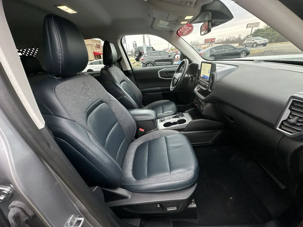 Used 2022 Silver Ford Outer Banks image 23