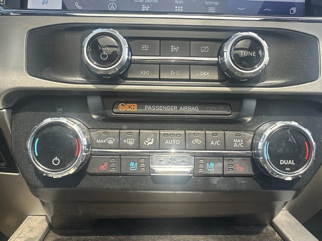 Used 2022 White Ford Lariat image 6