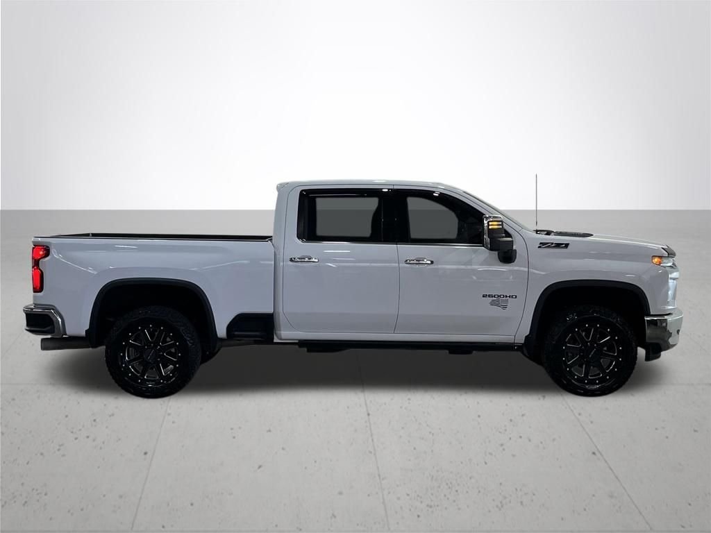 Used 2020 White Chevrolet LTZ image 9