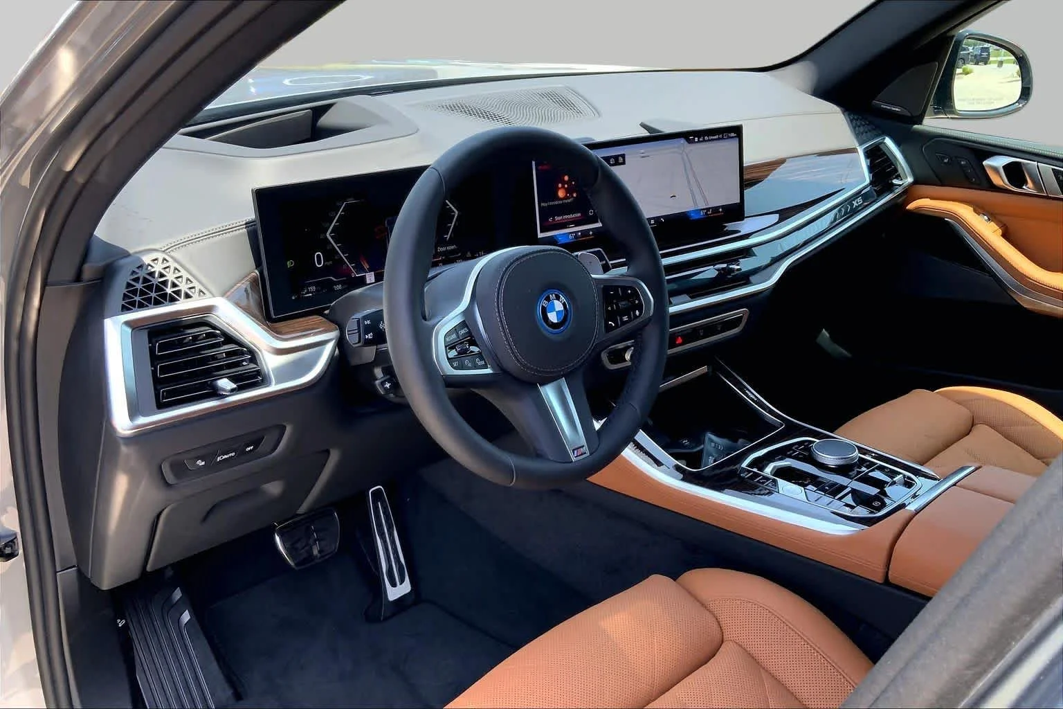 New 2026 Skyscraper Grey Metallic BMW xDrive50e image 8