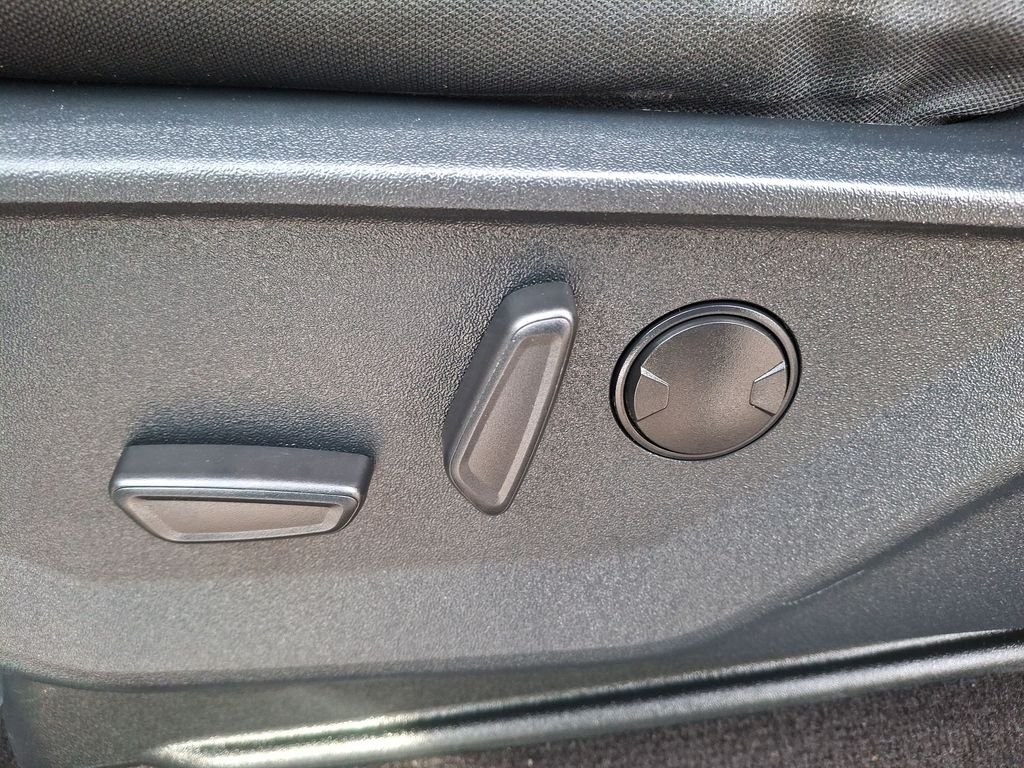 Used 2022 White Ford XLT image 14