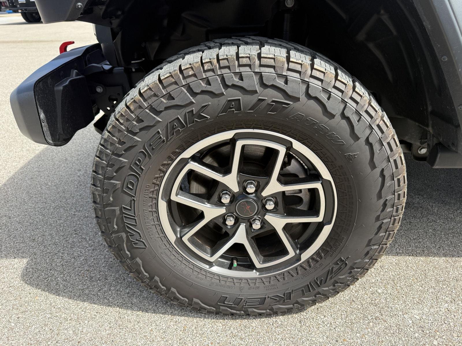 Used 2025 Anvil Clearcoat Jeep Rubicon image 16