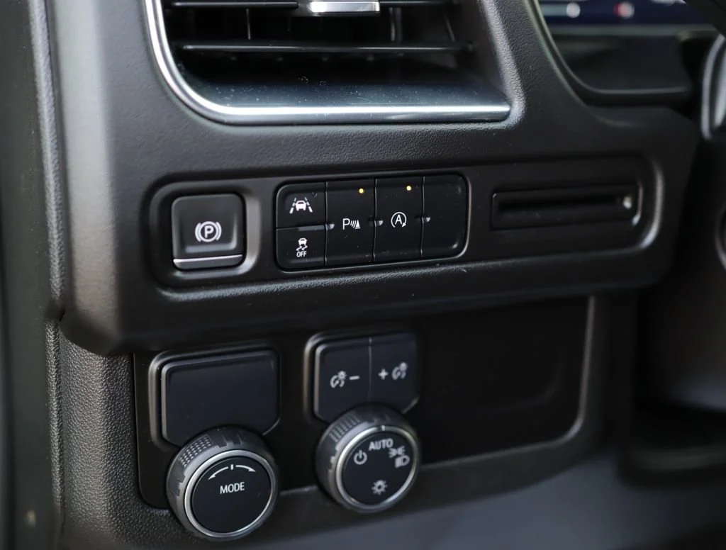2023 Chevrolet Suburban Premier - Photo 10