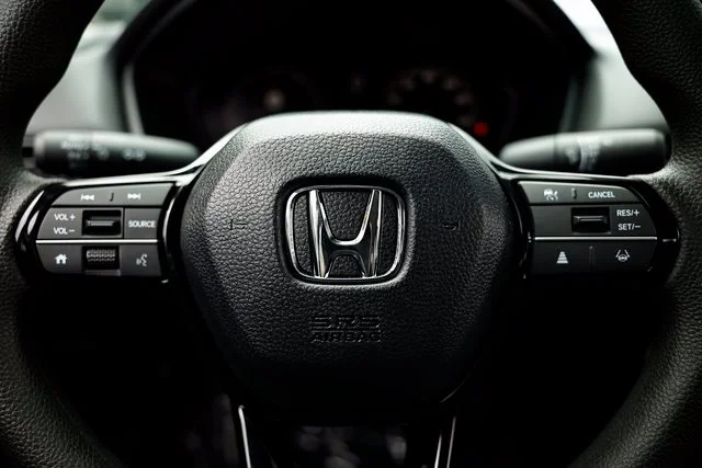 New 2026 Platinum White Pearl Honda LX image 36