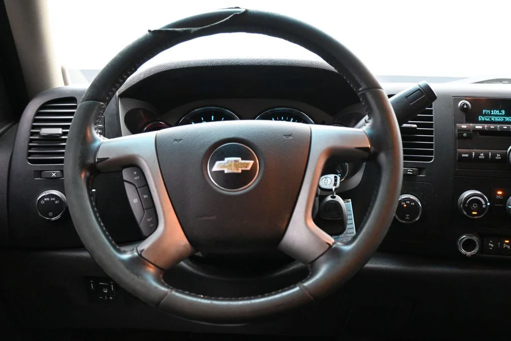Used 2013 Red Chevrolet LT image 15