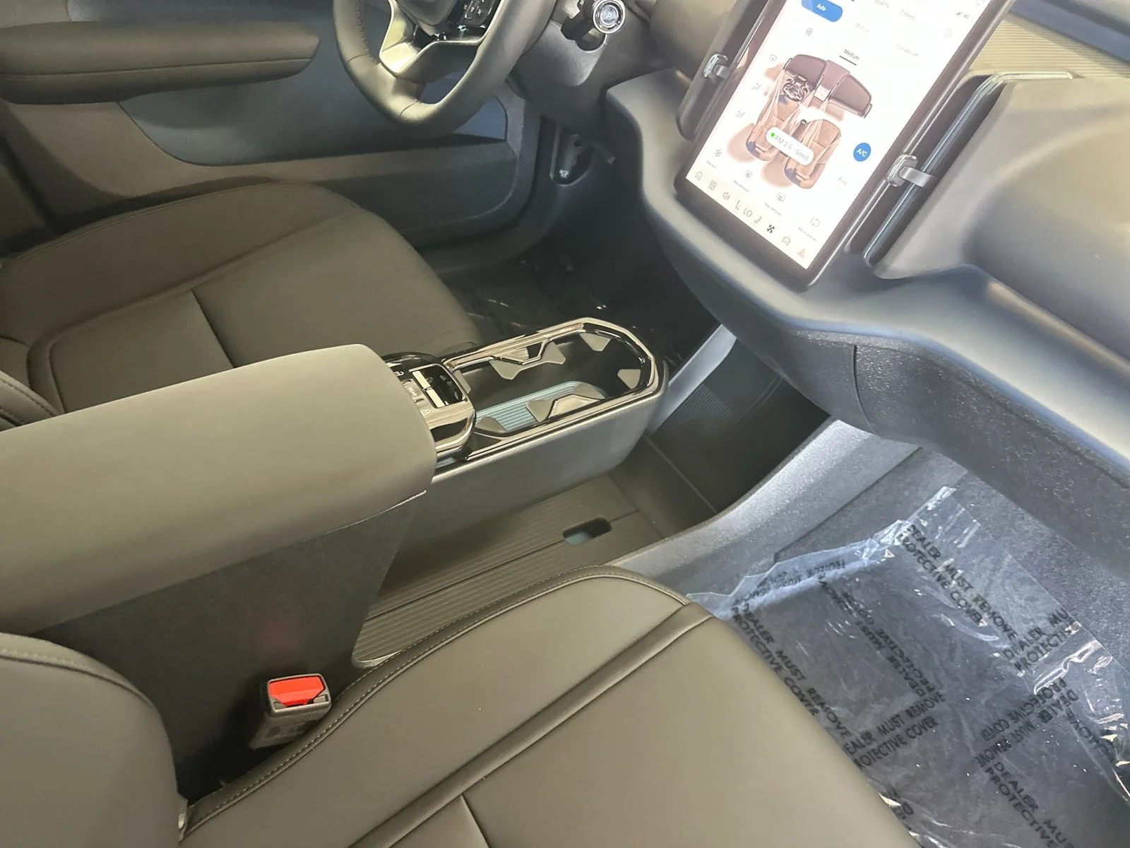 2026 Volvo EX30 Ultra - Photo 17