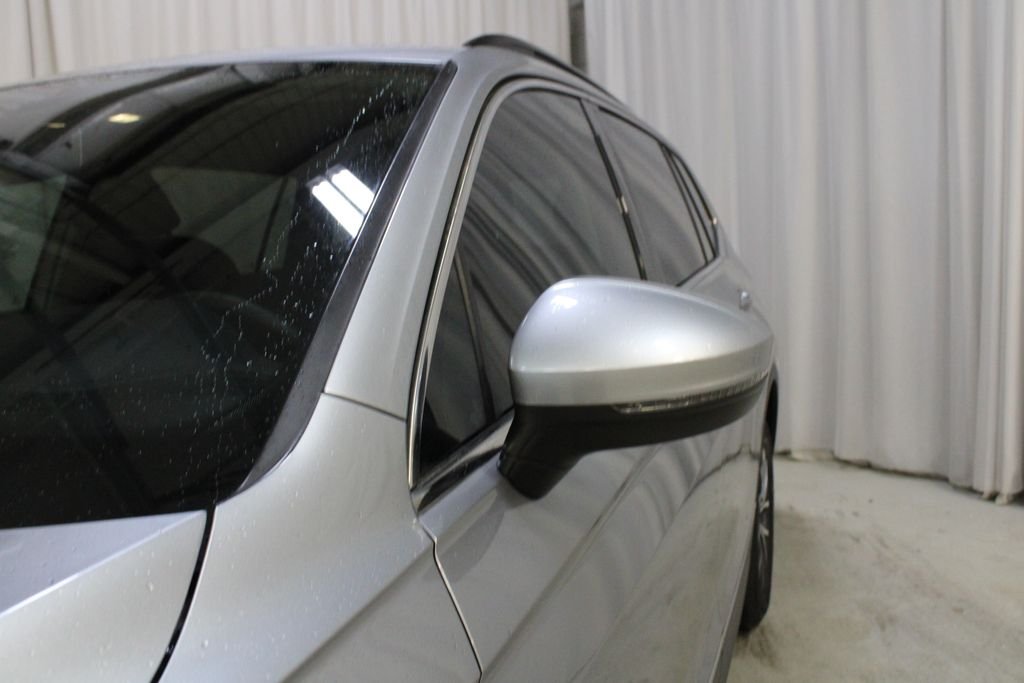 Used 2020 Pyrite Silver Metallic Volkswagen 2.0T SE image 34