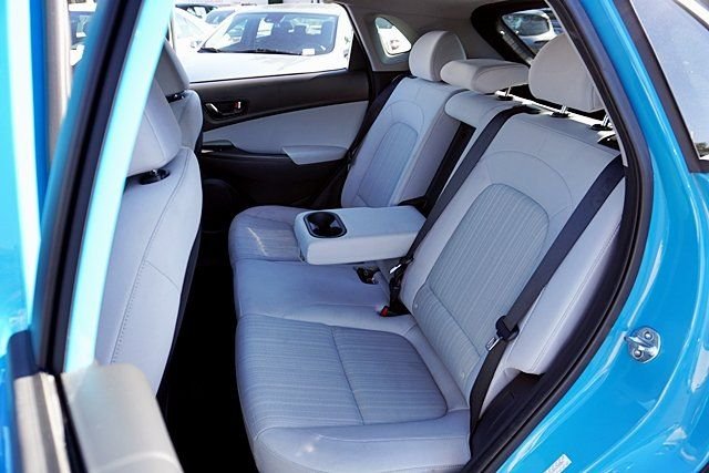 Used 2023 Green Hyundai SEL image 15