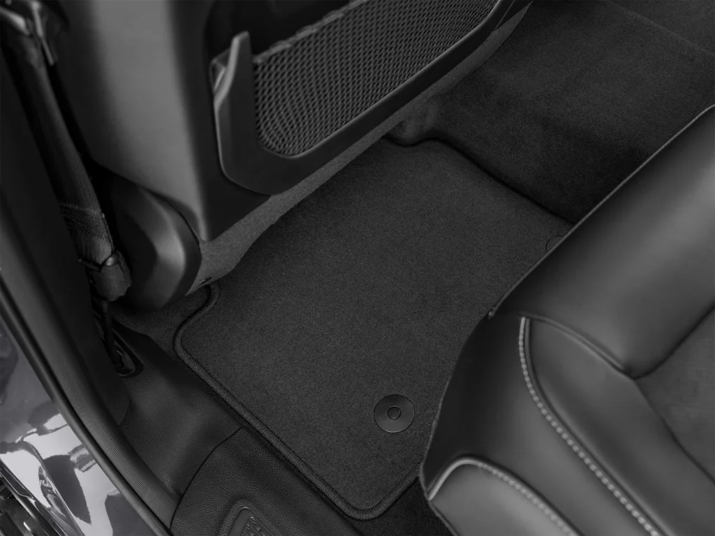 Used 2022 Gray Jeep Limited image 47