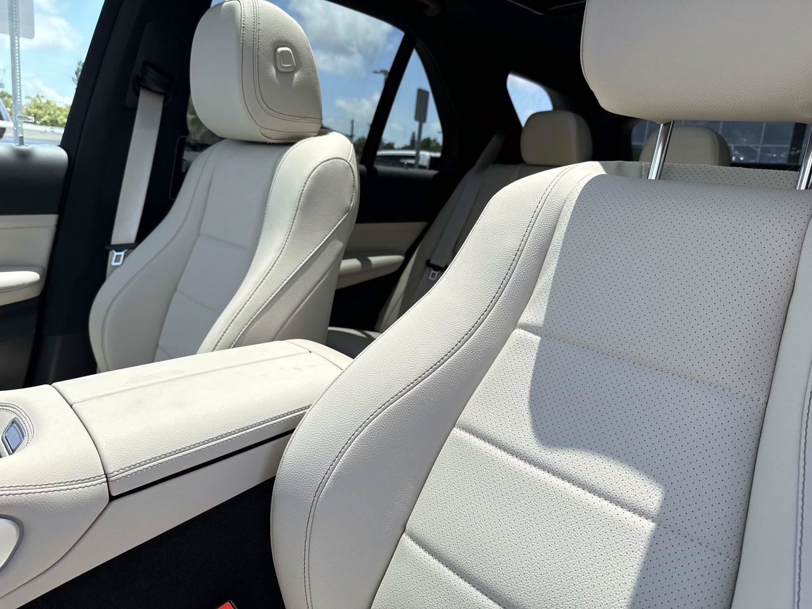 New 2026 Moonlight White Mercedes-Benz 350 4MATIC® SUV image 22