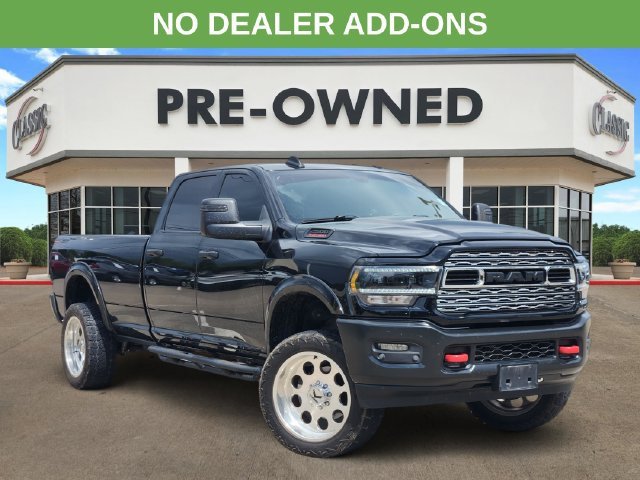 2023 RAM 2500 Negro Camioneta Todo terreno
