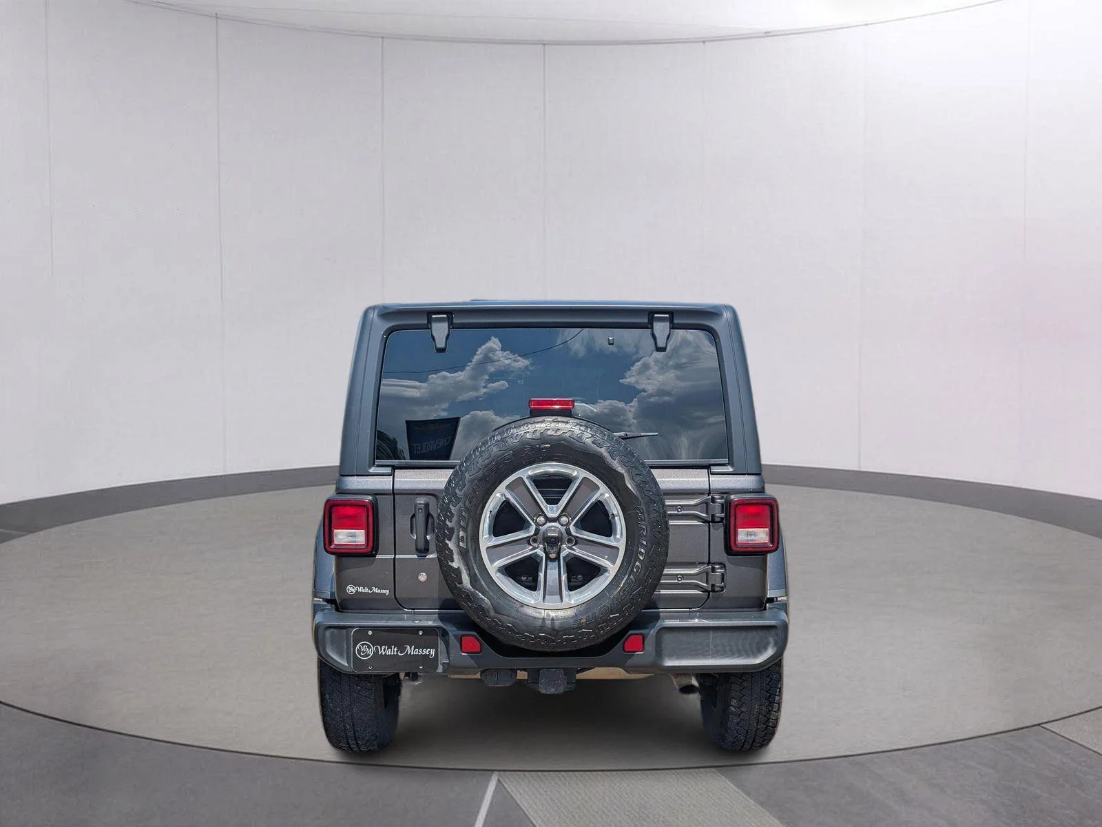 Used 2020 Granite Crystal Metallic Clearcoat Jeep North Edition image 4