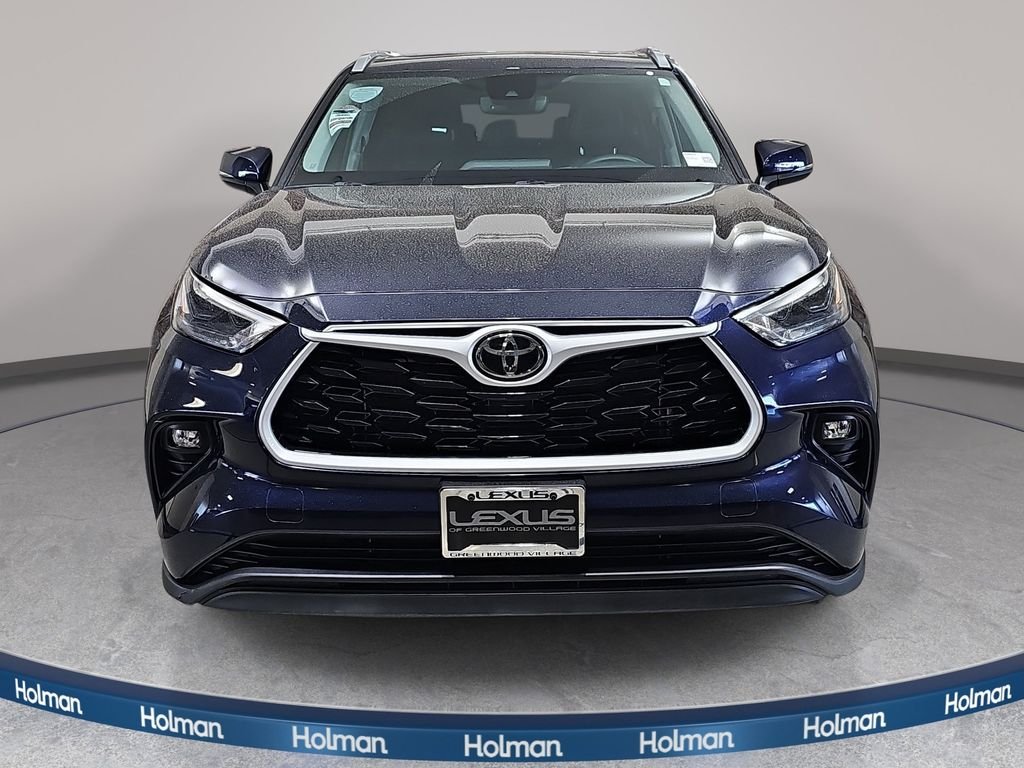 Used 2025 Blue Toyota XLE image 3