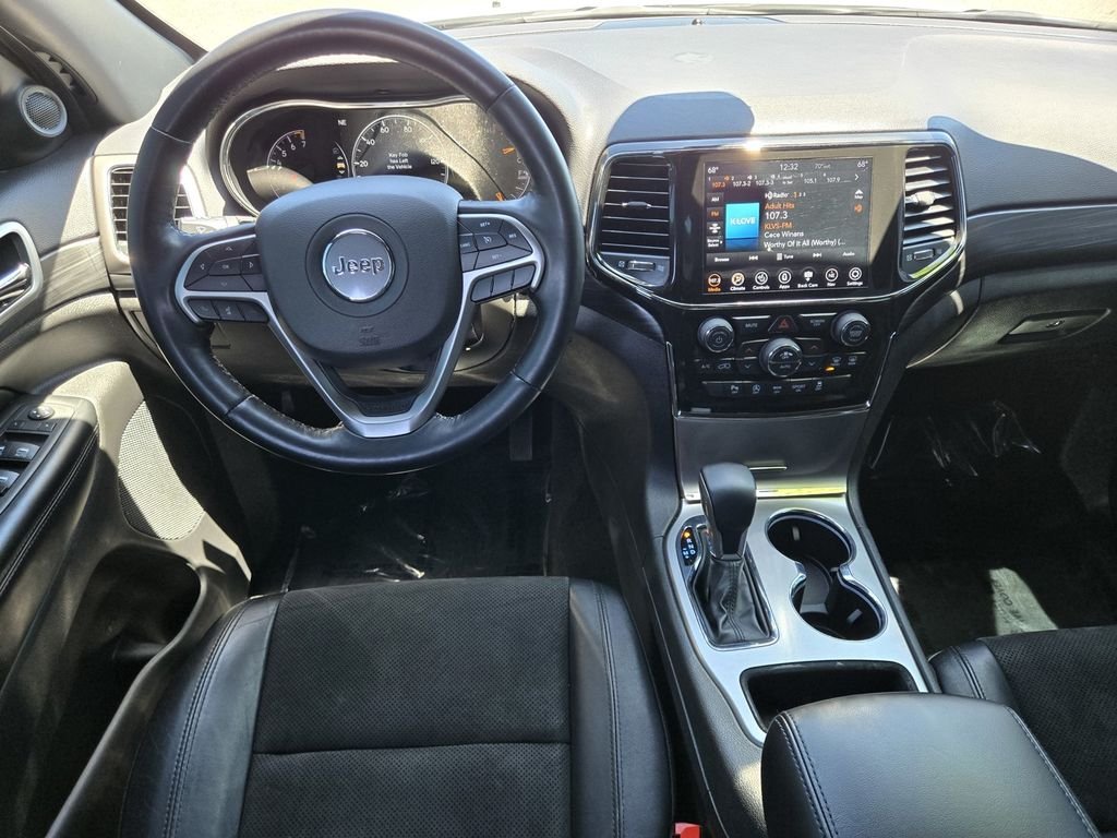 Certified Used 2022 Bright White Clearcoat Jeep Laredo X image 9