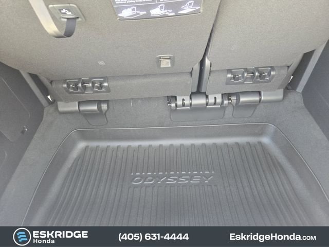 New 2026 Solar Silver Metallic Honda Touring image 25