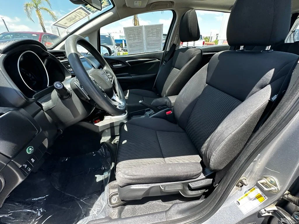 Used 2018 Silver Honda EX image 21
