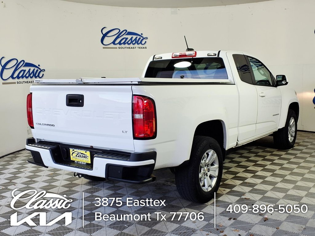 Used 2021 White Chevrolet LT image 7