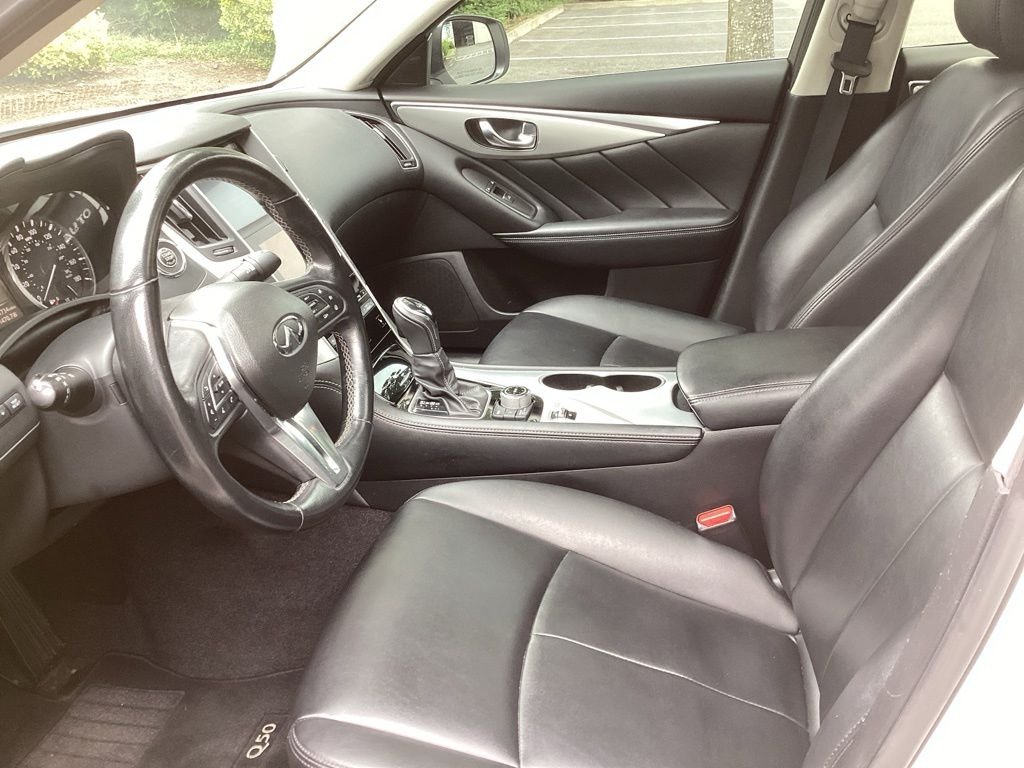Used 2021 White INFINITI 3.0t LUXE image 4
