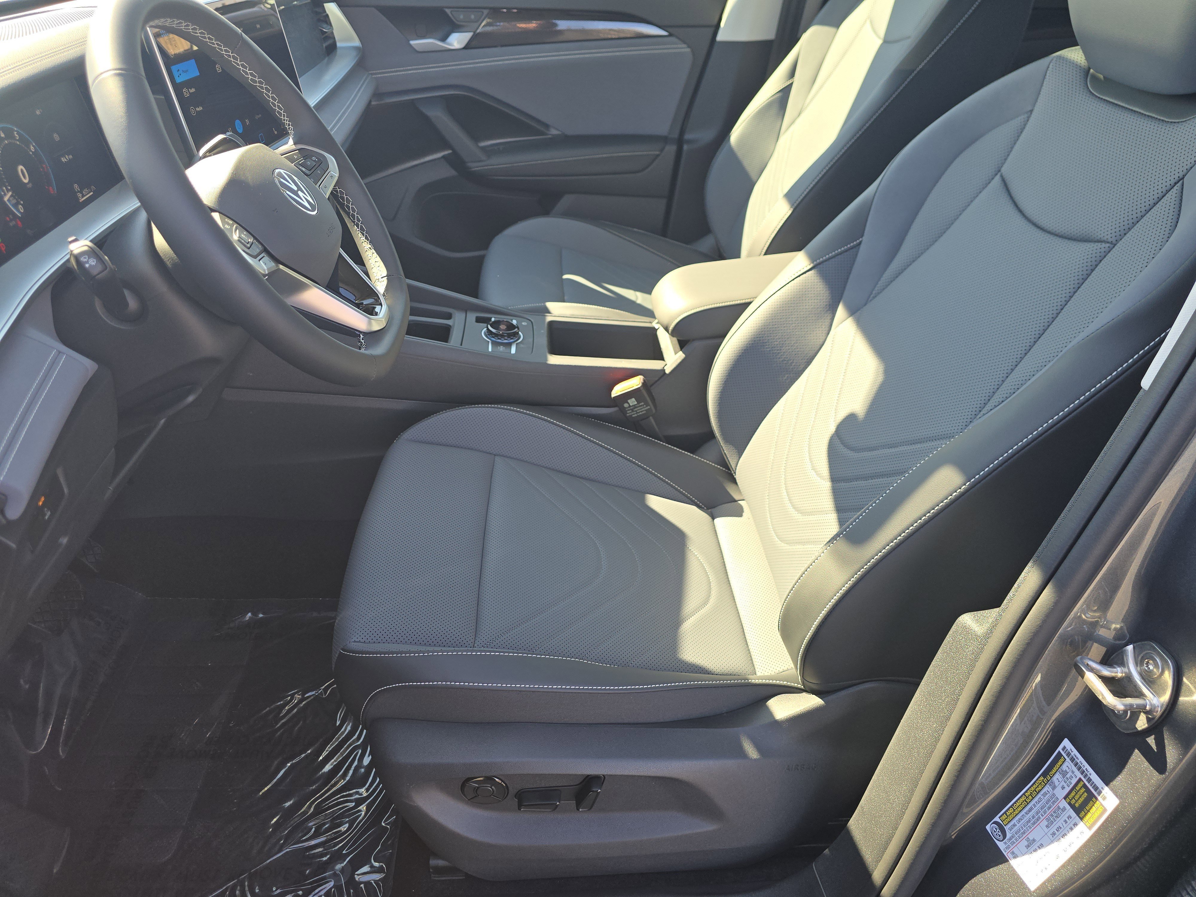 New 2026 Platinum Gray Metallic Volkswagen SE image 19