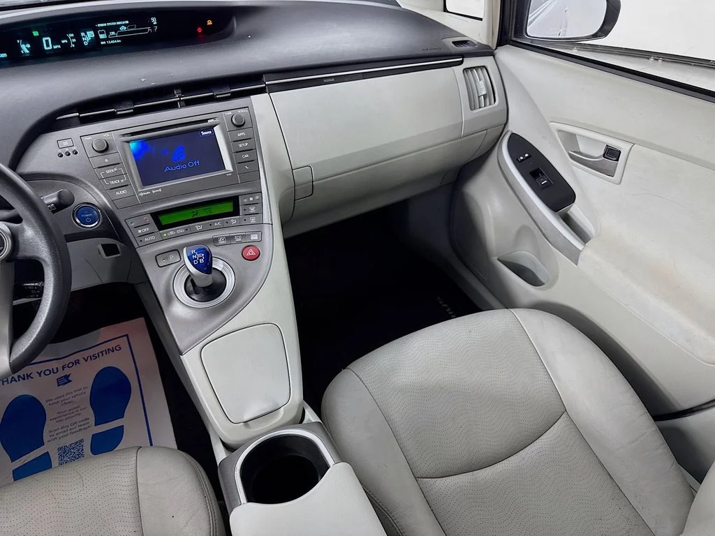 Used 2014 Classic Silver Metallic Toyota Three image 27