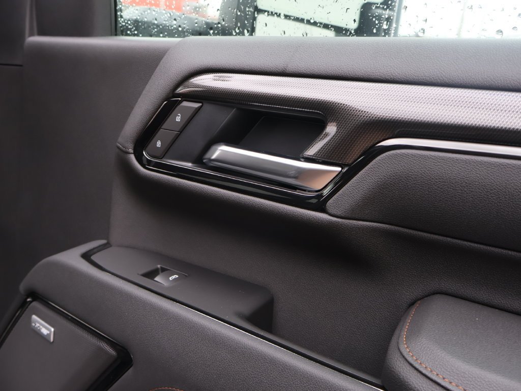 2026 GMC Sierra 2500HD AT4 - Photo 8