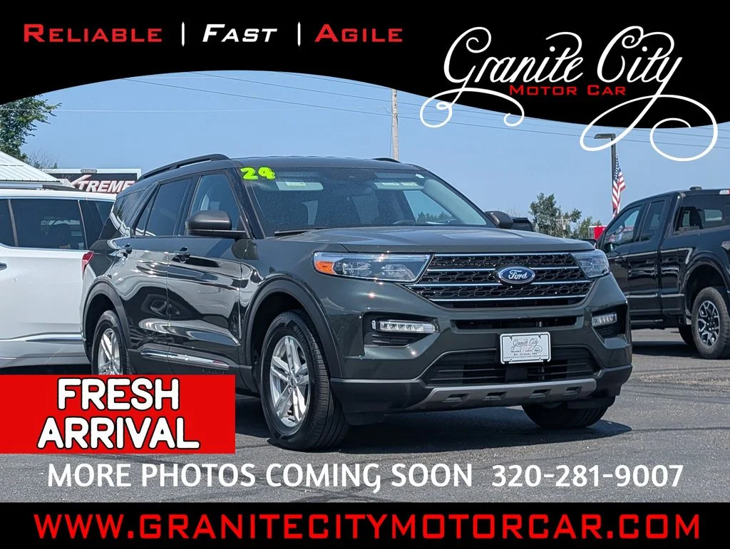 Used 2024 Green Ford XLT image 1