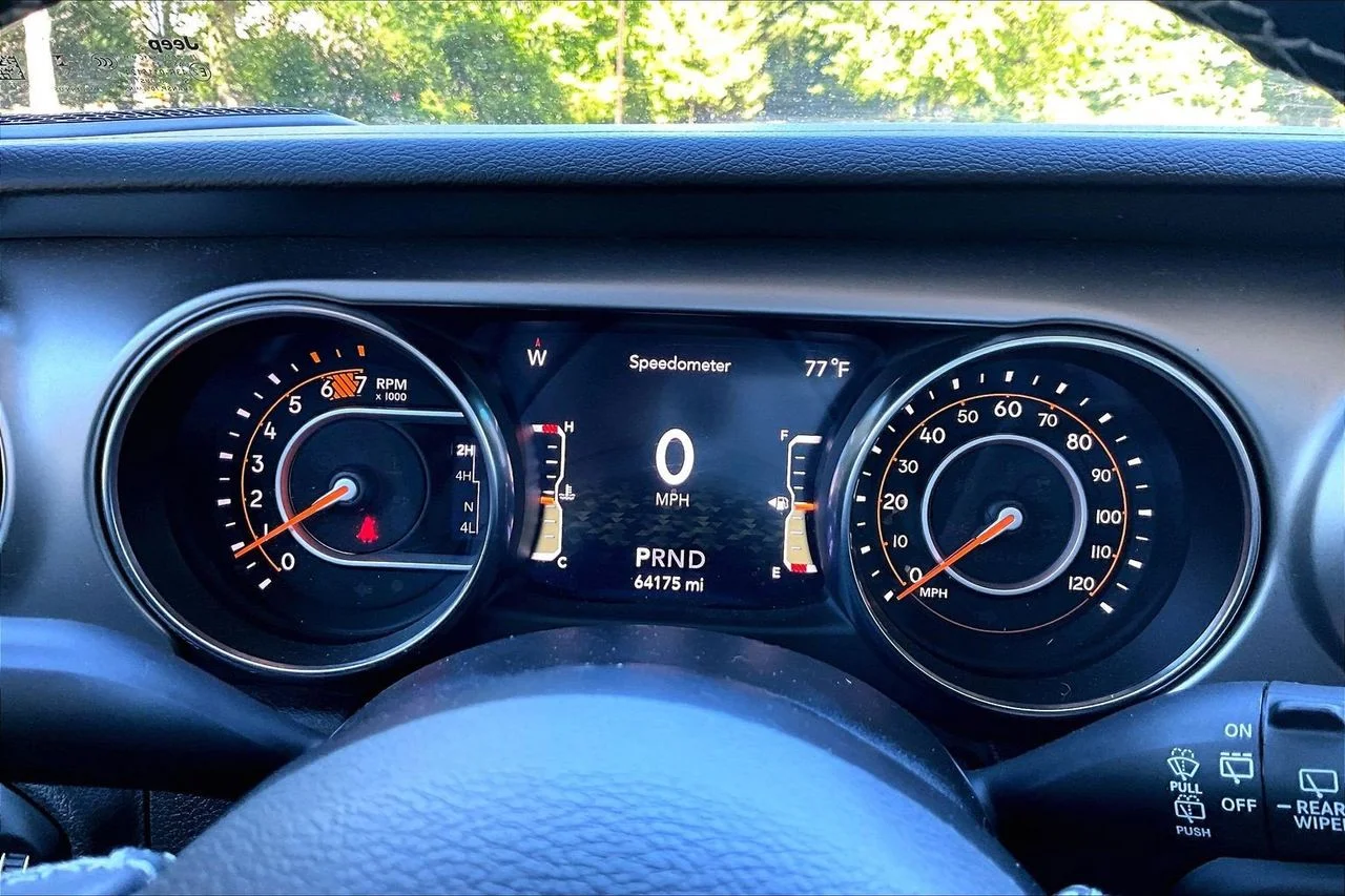 Used 2021 White Jeep Sport S image 10