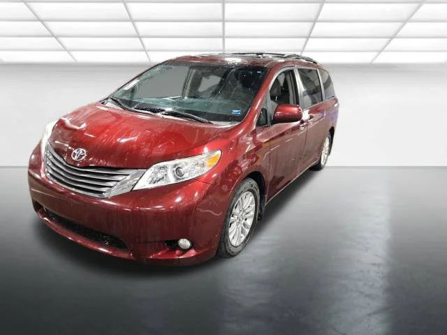 Used 2017 Red Toyota XLE image 8