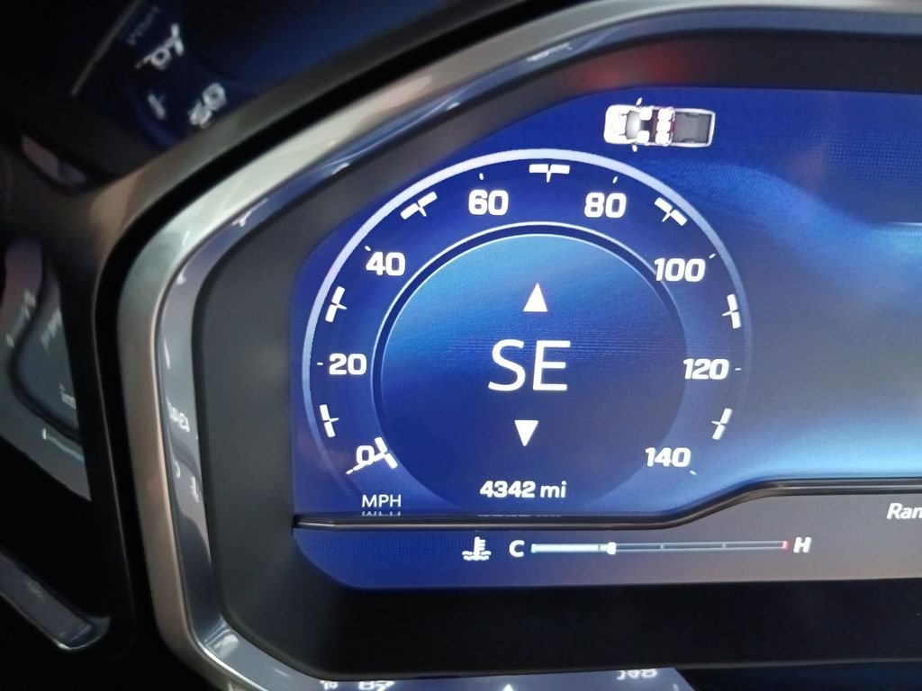 Used 2024 White Chevrolet High Country image 20