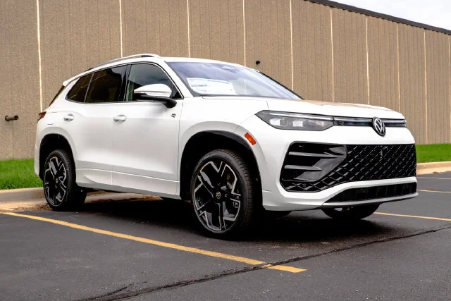 2026 Volkswagen Tiguan SEL R-Line Turbo