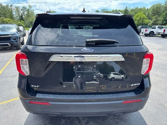 Used 2023 Black Metallic Ford XLT image 7
