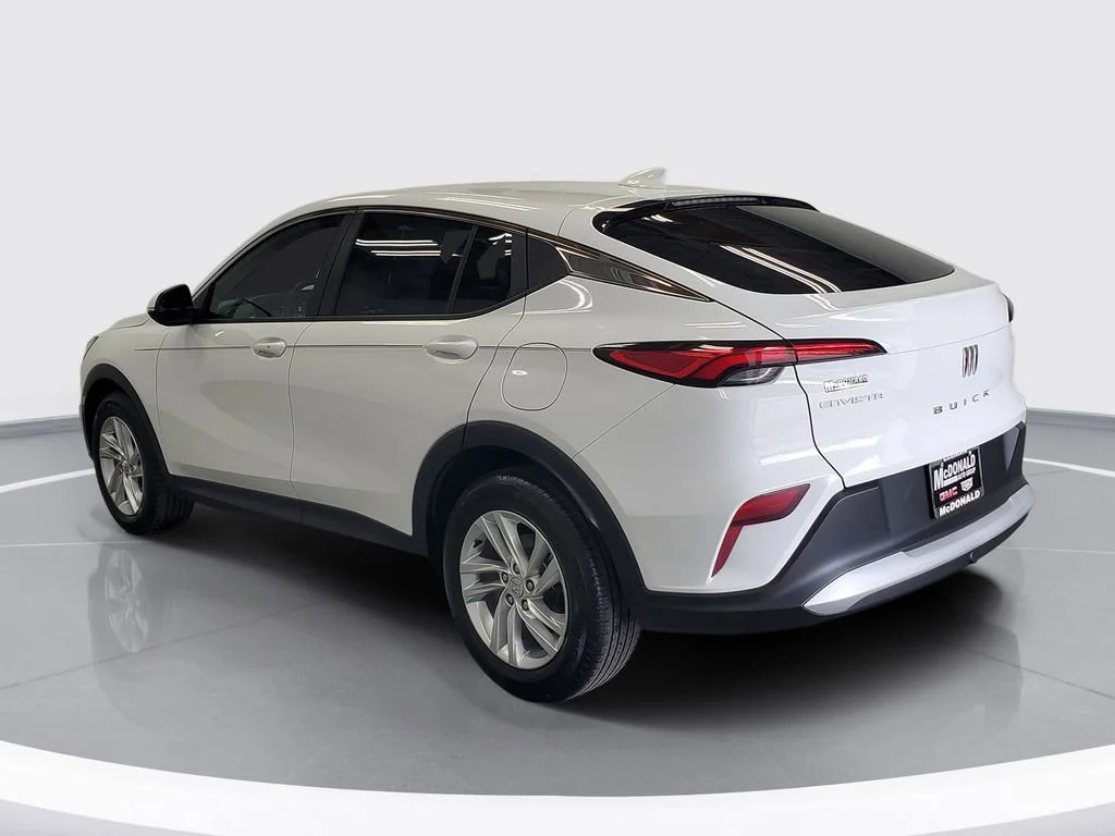 Used 2024 Summit White Buick Preferred image 4