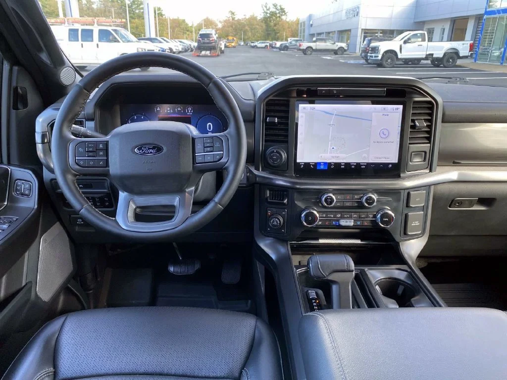 Used 2025 Black Metallic Ford Lariat image 13