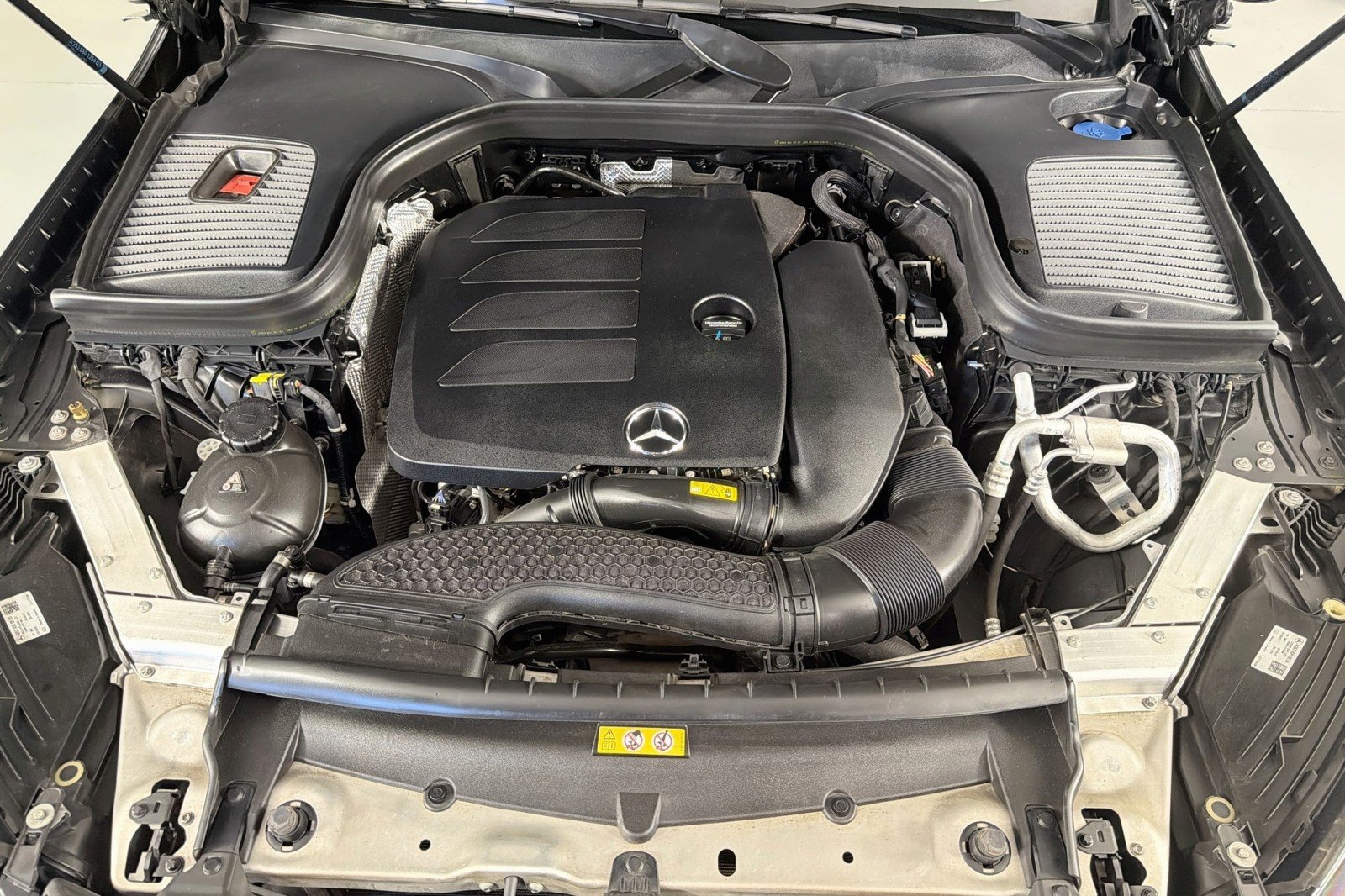 Used 2022 Graphite Grey Metallic Mercedes-Benz 300 image 10