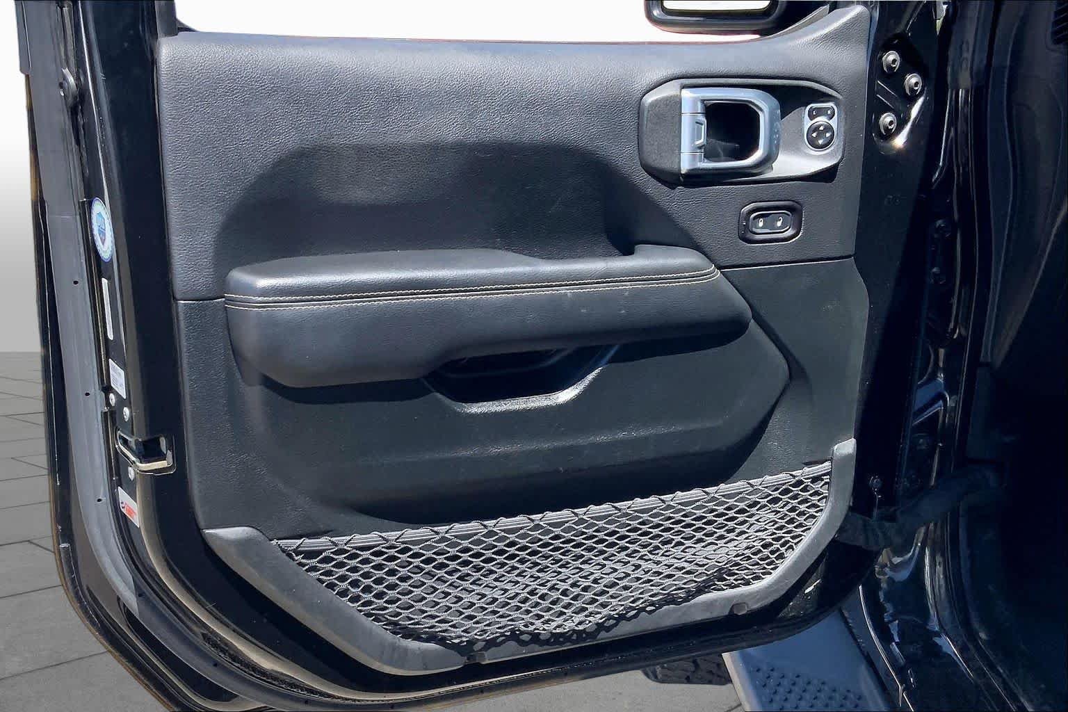 Used 2020 Black Clearcoat Jeep Sahara image 21