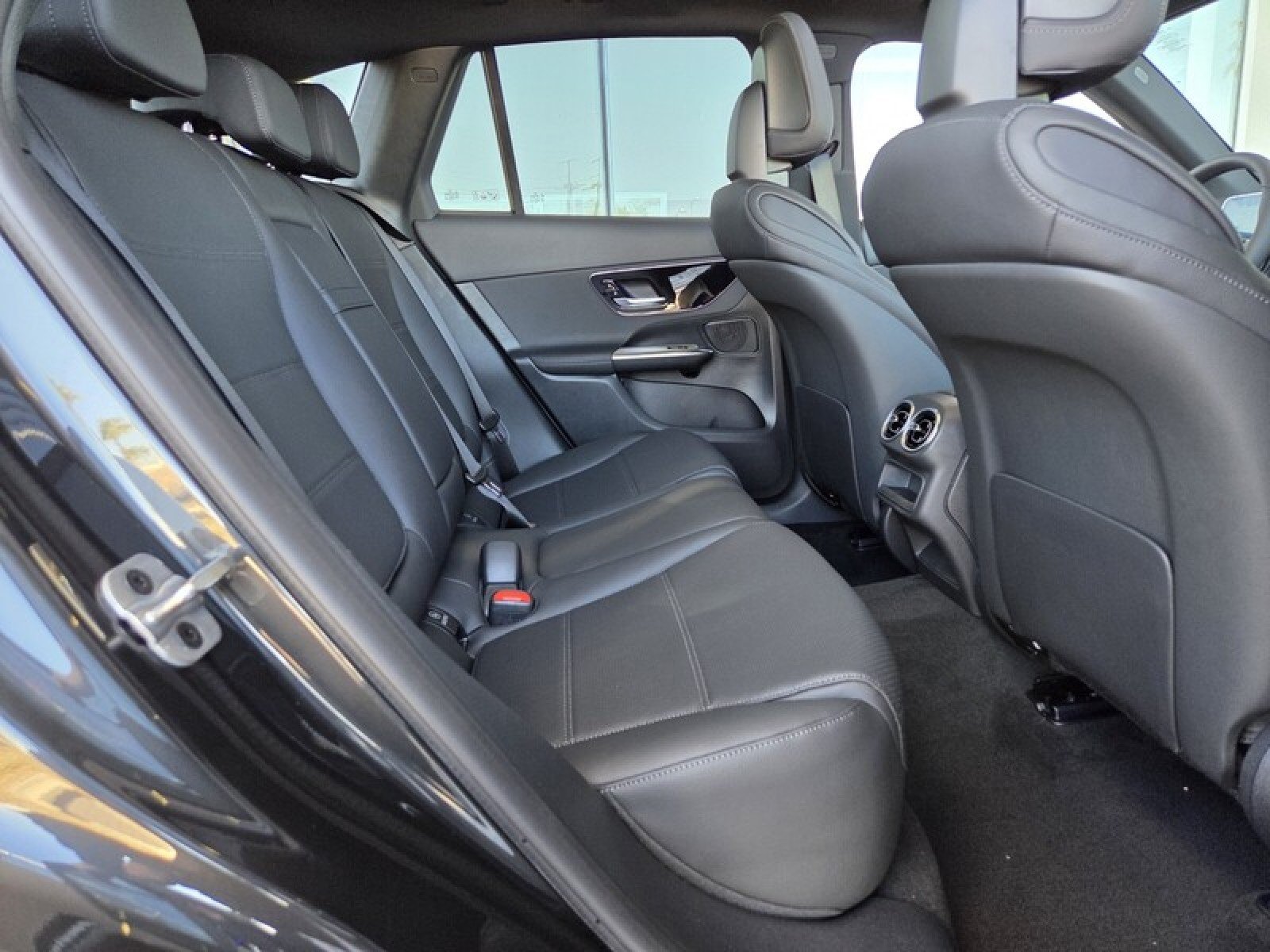 New 2026 Graphite Grey Metallic Mercedes-Benz GLC 300 SUV image 16