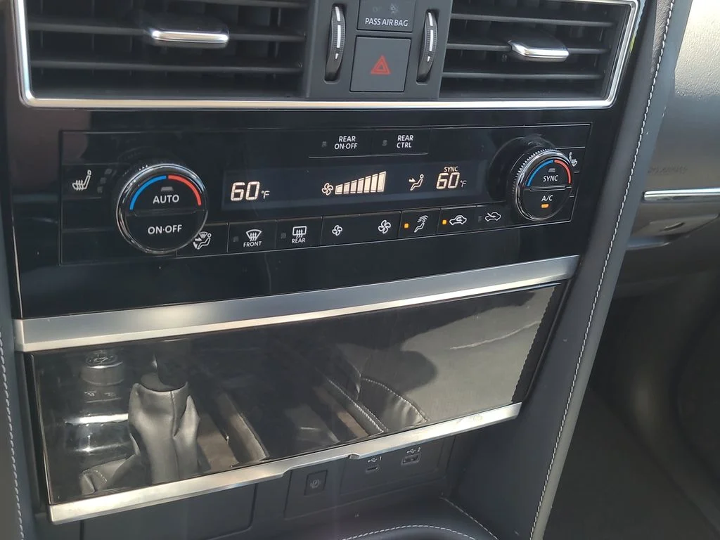 Used 2024 Gray INFINITI LUXE image 28