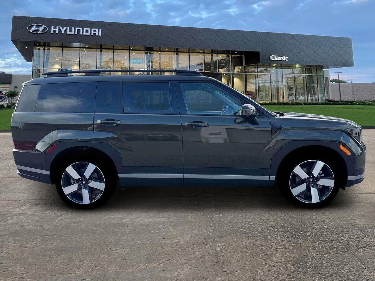New 2026 Rockwood Green Pearl Hyundai Limited image 9