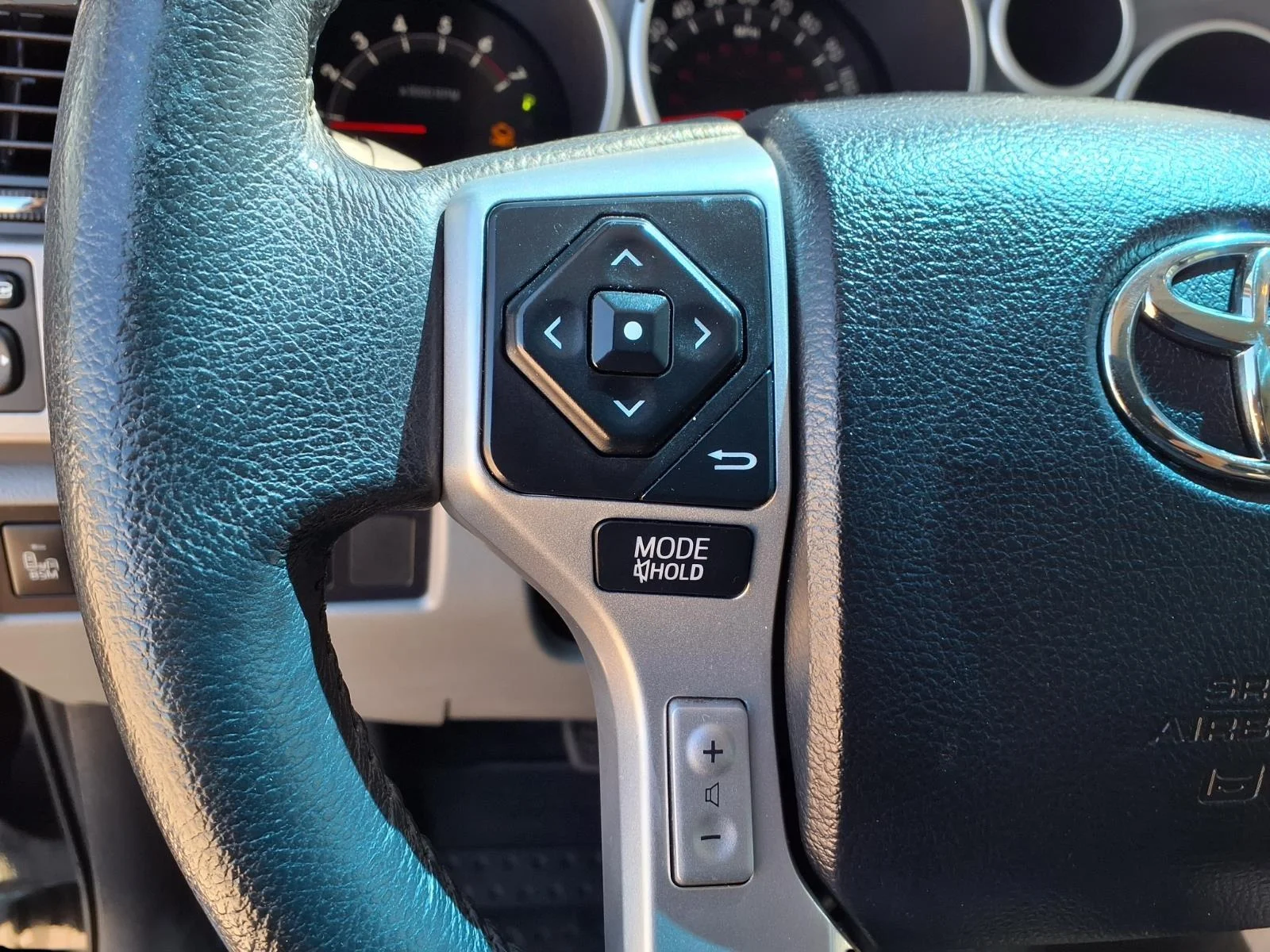 2016 Toyota Sequoia Limited - Photo 17