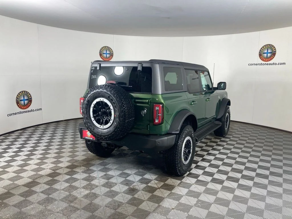 New 2025 Eruption Green Metallic Ford Outer Banks® image 20