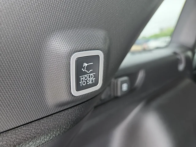 2025 Jeep Grand Cherokee Altitude - Photo 15