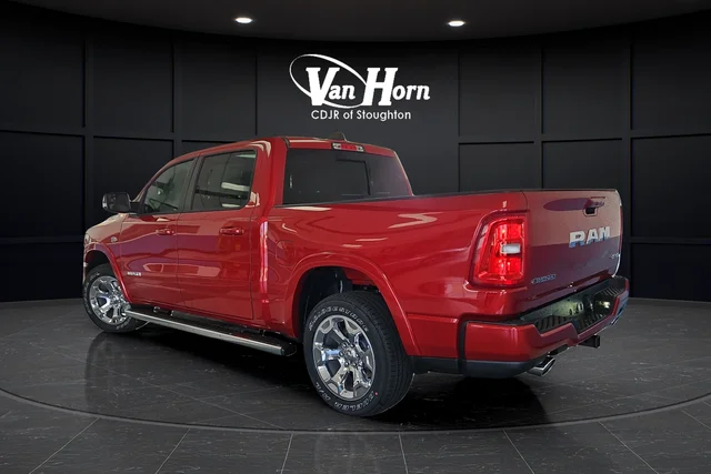 New 2026 Molten Red Pearl-Coat Exterior Paint RAM Big Horn/Lone Star image 5