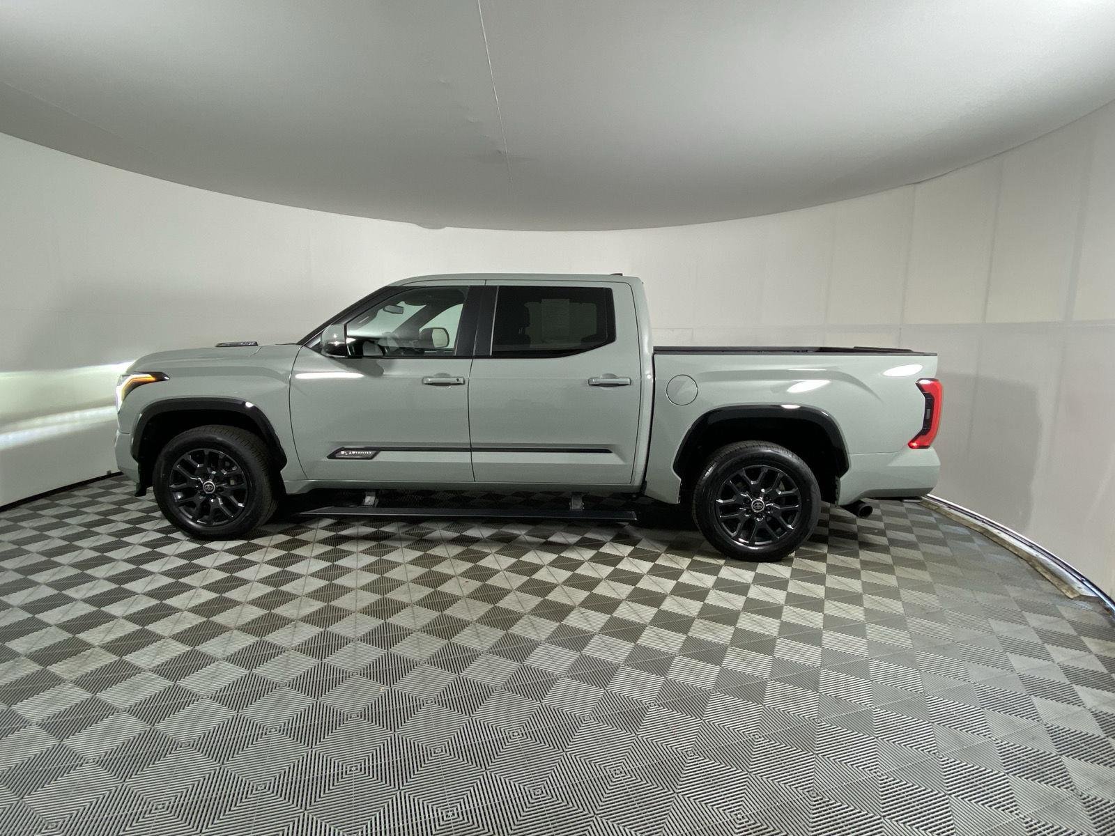 Used 2024 Lunar Rock Toyota Platinum HV image 4