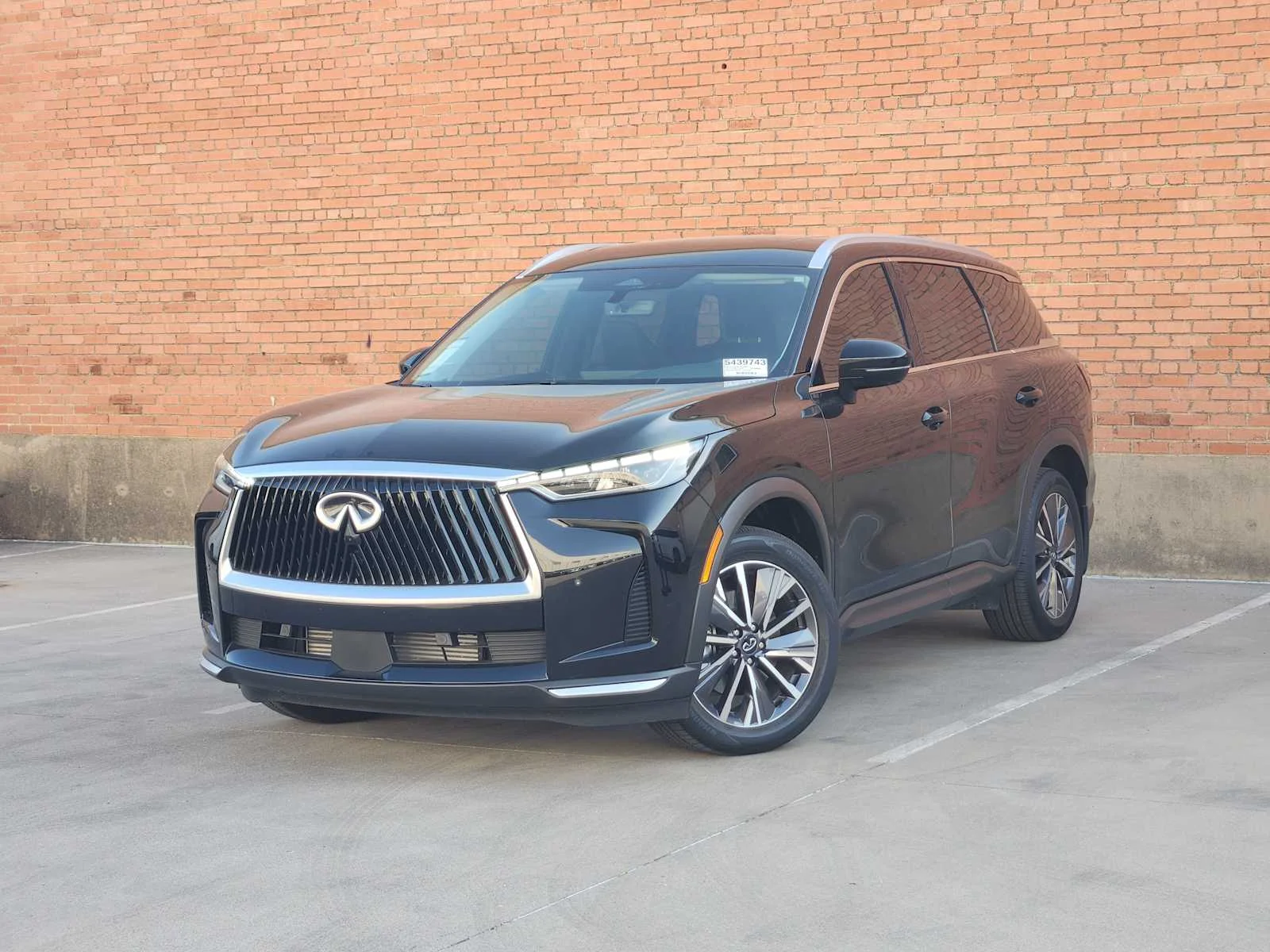 New 2027 INFINITI QX60 Luxe FWD