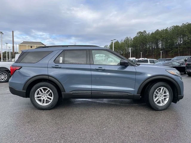 New 2026 Vapor Blue Metallic Ford Active image 2